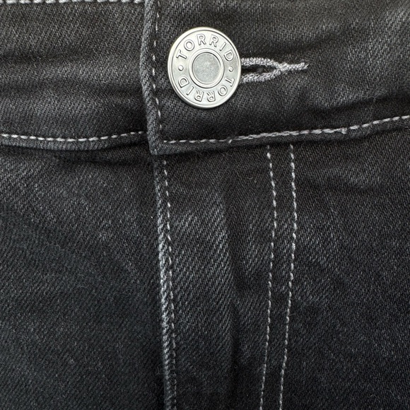 High Rise Dad Shorts - Picture 4 of 8